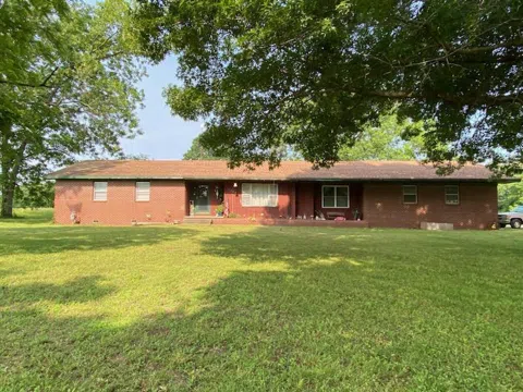 2524 E