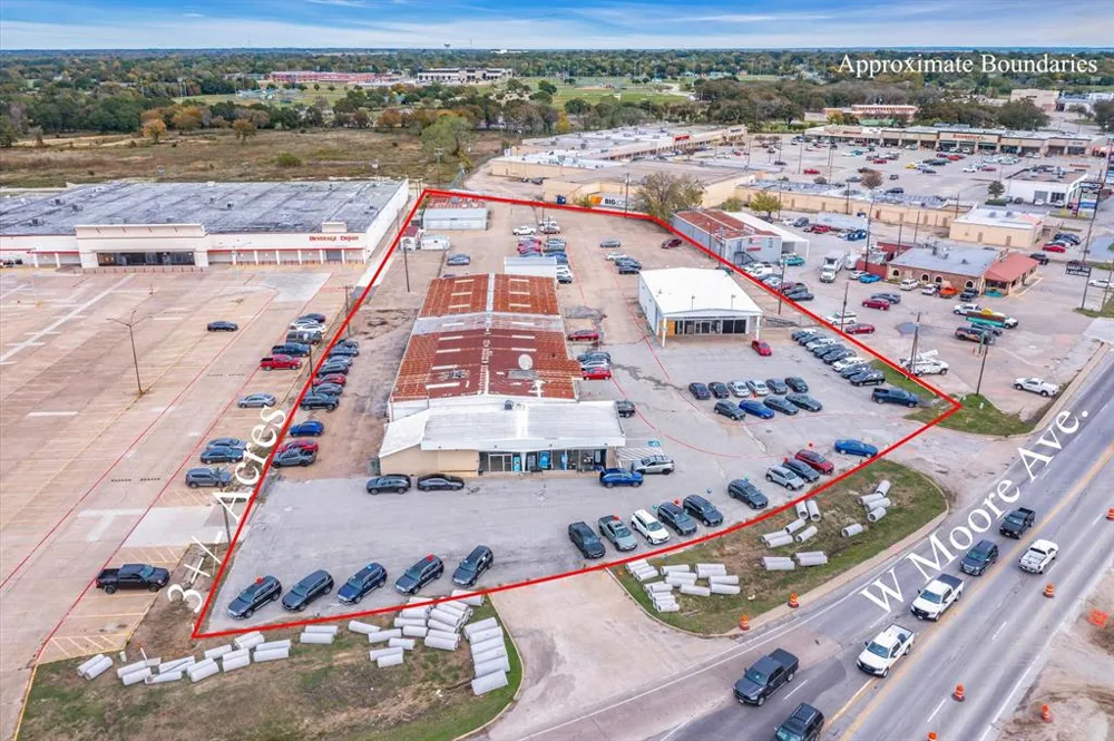 1608 W Moore Avenue Terrell, TX 75160