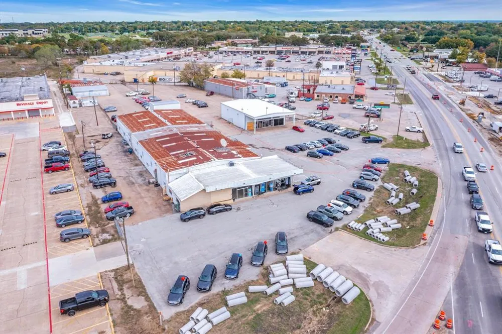 1608 W Moore Avenue Terrell, TX 75160