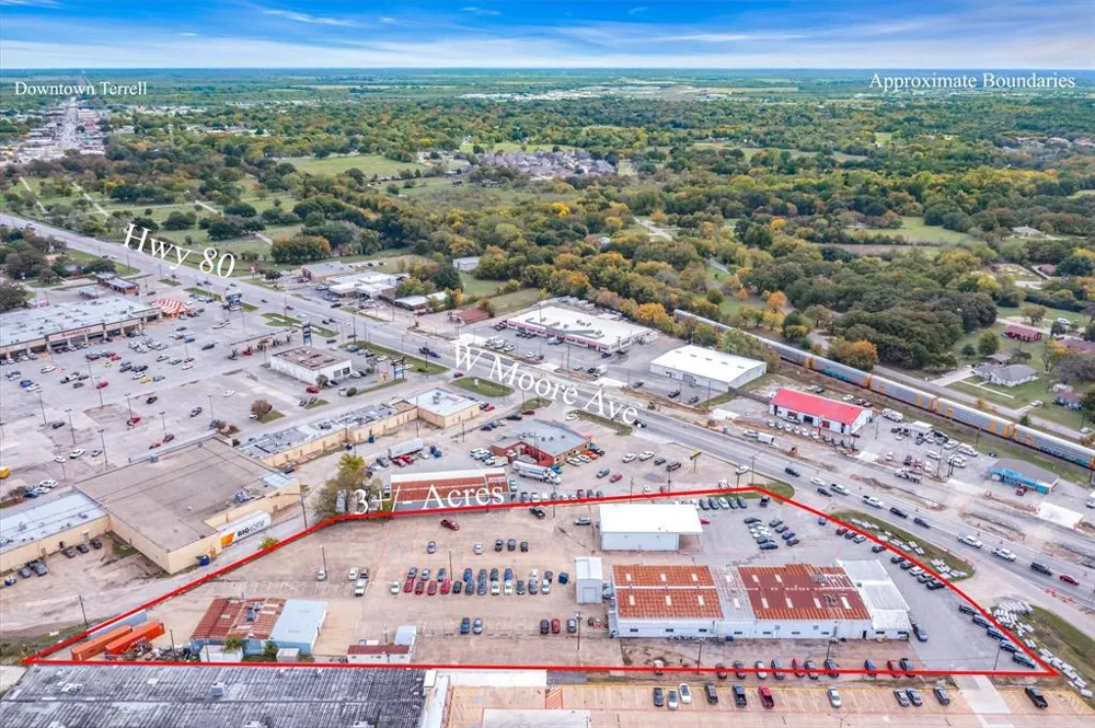 1608 W Moore Avenue Terrell, TX 75160