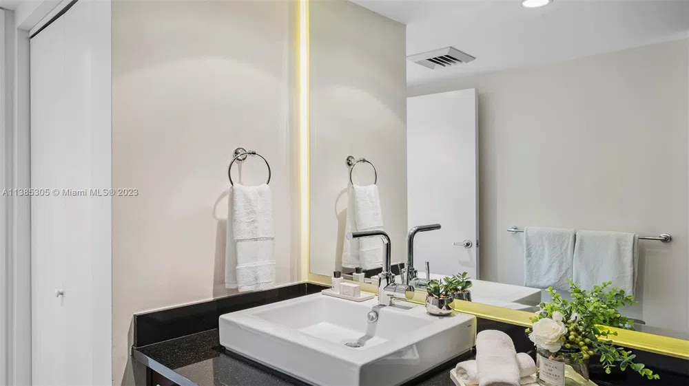 101 20th St #3903 Miami Beach, FL 33139