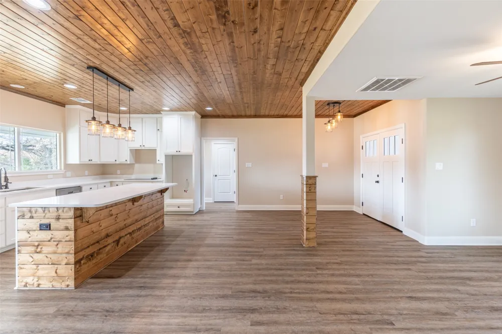 315 Private Road 7327 Emory, TX 75440