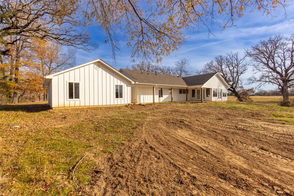 315 Private Road 7327 Emory, TX 75440