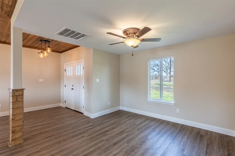 315 Private Road 7327 Emory, TX 75440