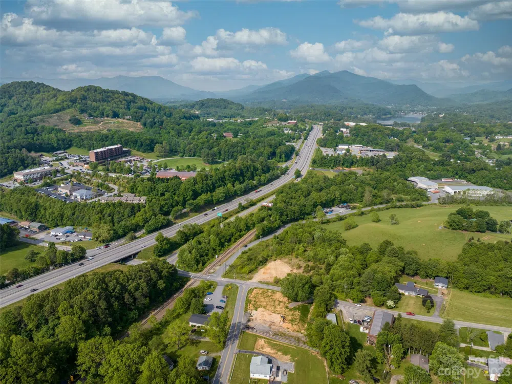 35 Lee Road Clyde, NC 28721