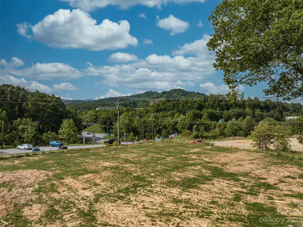 35 Lee Road Clyde, NC 28721