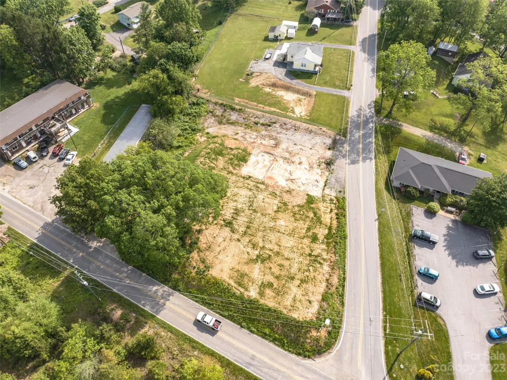 35 Lee Road Clyde, NC 28721