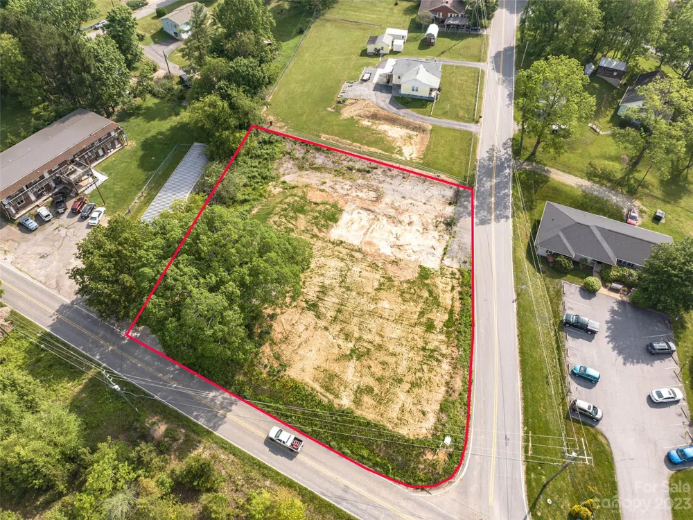 35 Lee Road Clyde, NC 28721
