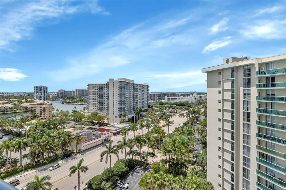 4001 S Ocean Dr #14H Hollywood, FL 33019