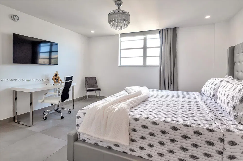 4001 S Ocean Dr #14H Hollywood, FL 33019