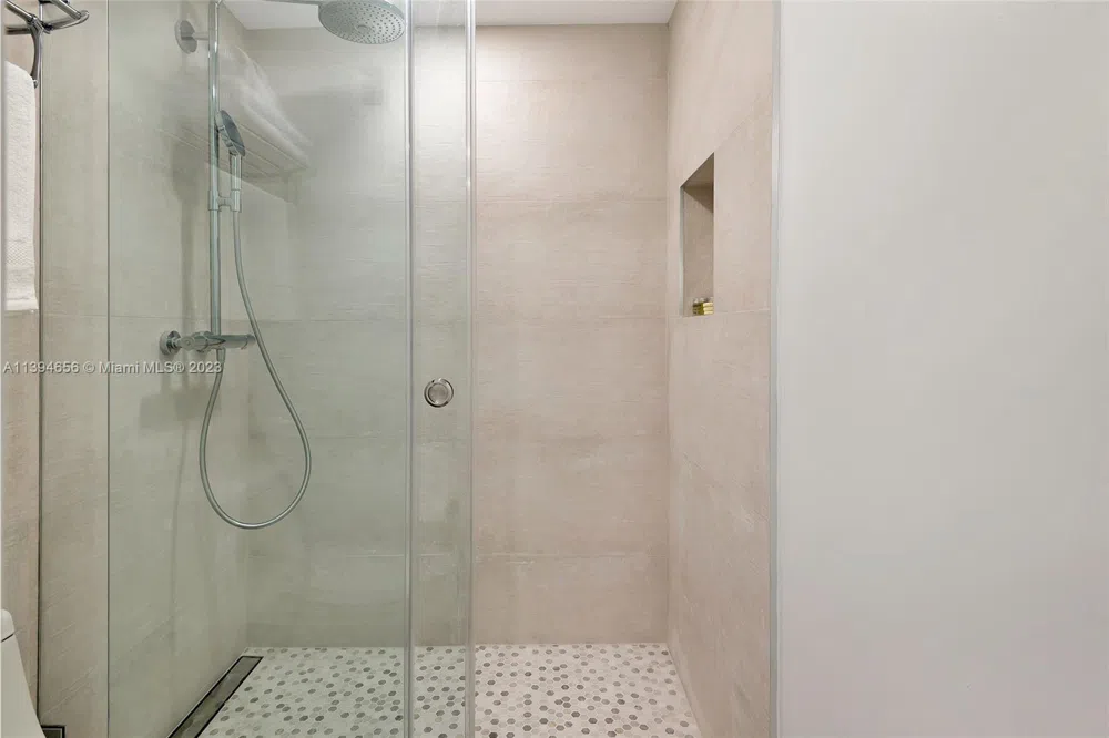 4001 S Ocean Dr #14H Hollywood, FL 33019