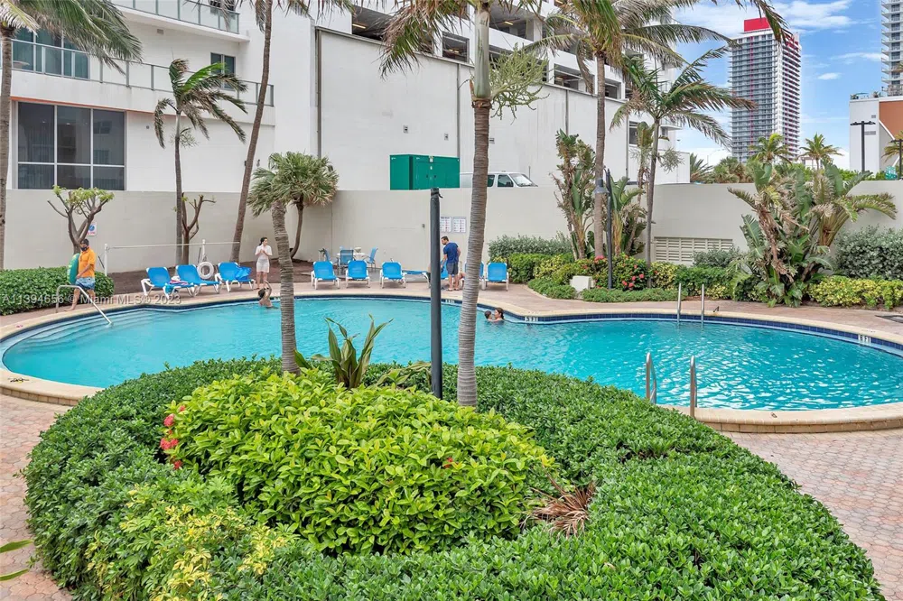 4001 S Ocean Dr #14H Hollywood, FL 33019