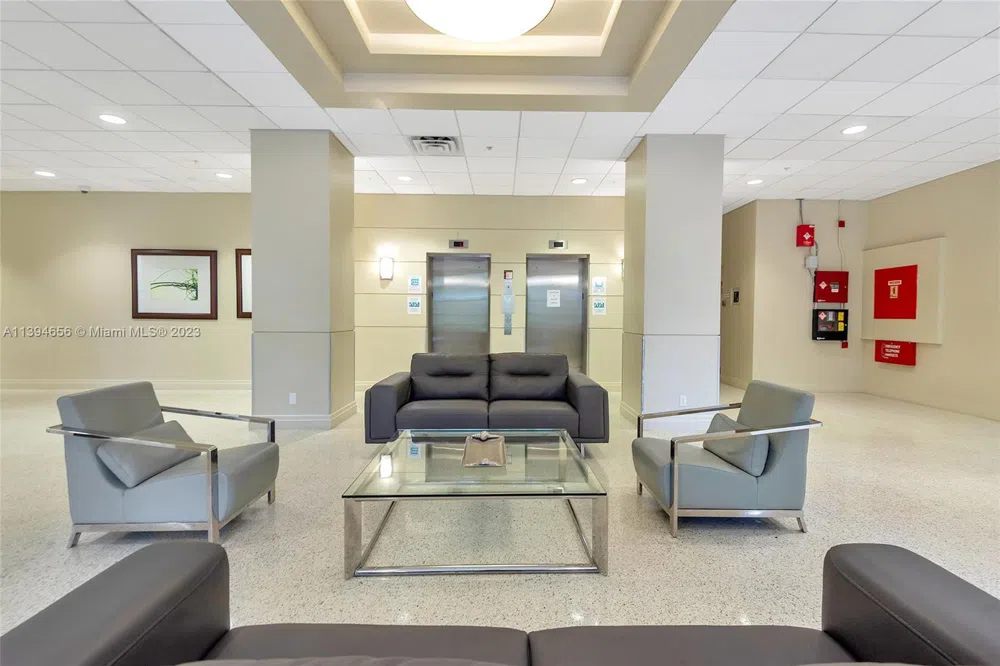 4001 S Ocean Dr #14H Hollywood, FL 33019