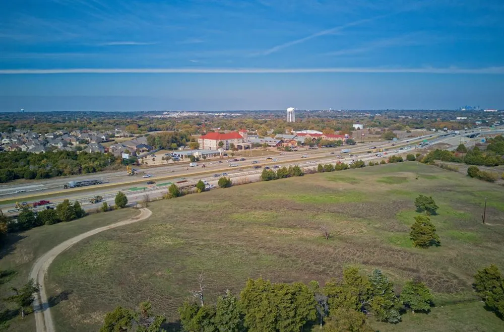 1318 J Elmer Weaver Freeway Cedar Hill, TX 75104