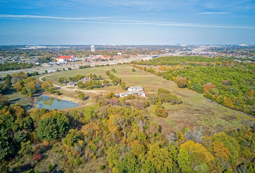 1318 J Elmer Weaver Freeway Cedar Hill, TX 75104