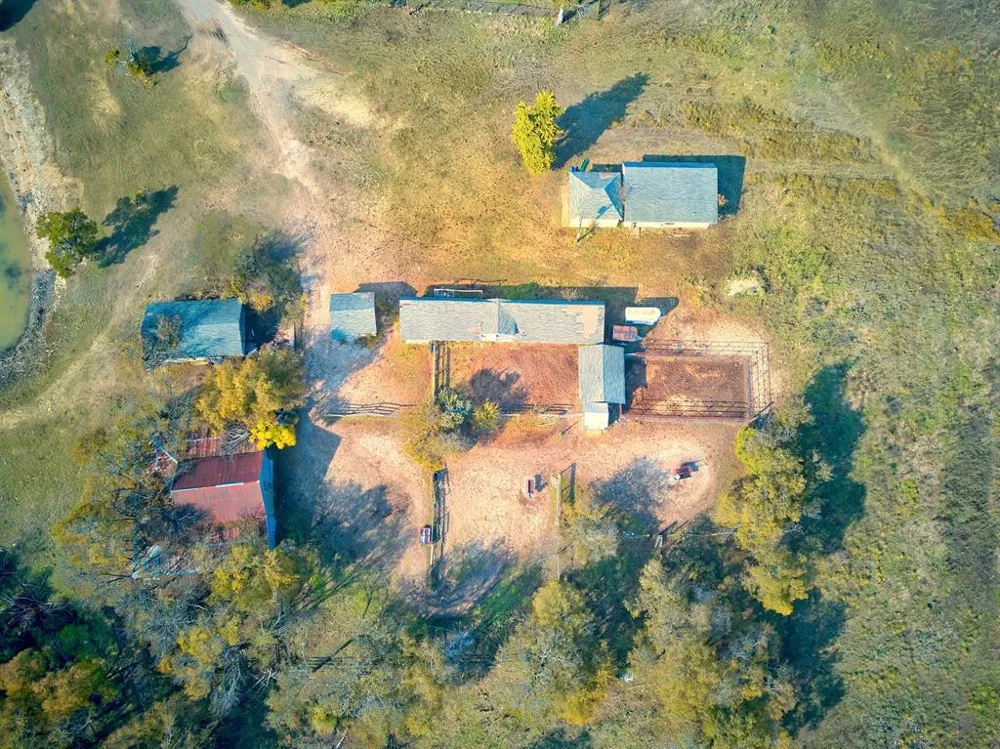 1318 J Elmer Weaver Freeway Cedar Hill, TX 75104