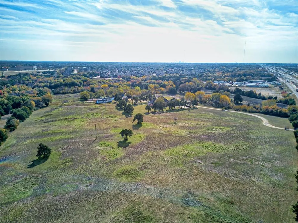 1318 J Elmer Weaver Freeway Cedar Hill, TX 75104