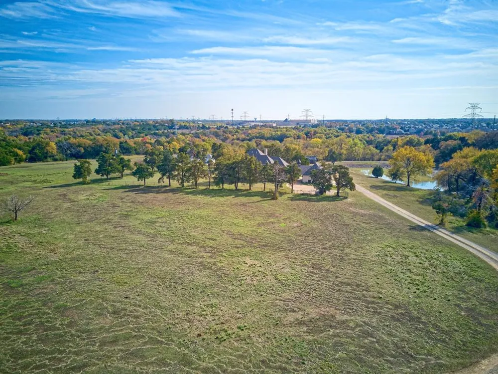 1318 J Elmer Weaver Freeway Cedar Hill, TX 75104