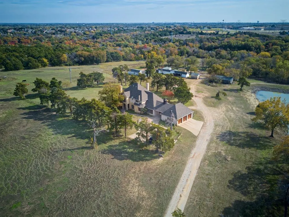 1318 J Elmer Weaver Freeway Cedar Hill, TX 75104