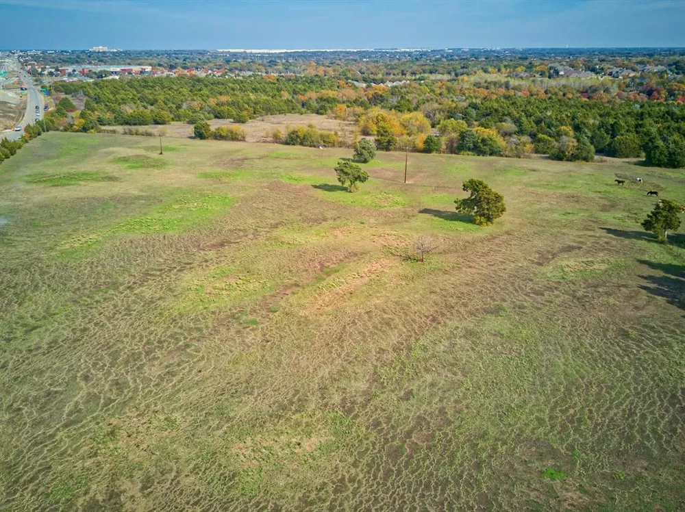 1318 J Elmer Weaver Freeway Cedar Hill, TX 75104