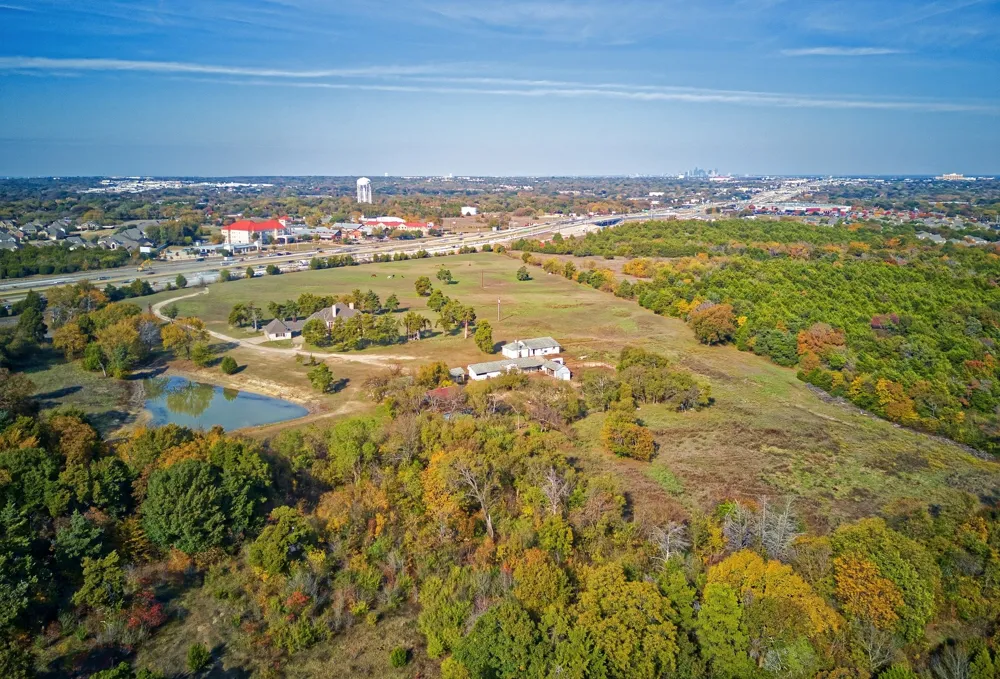 1318 J Elmer Weaver Freeway Cedar Hill, TX 75104