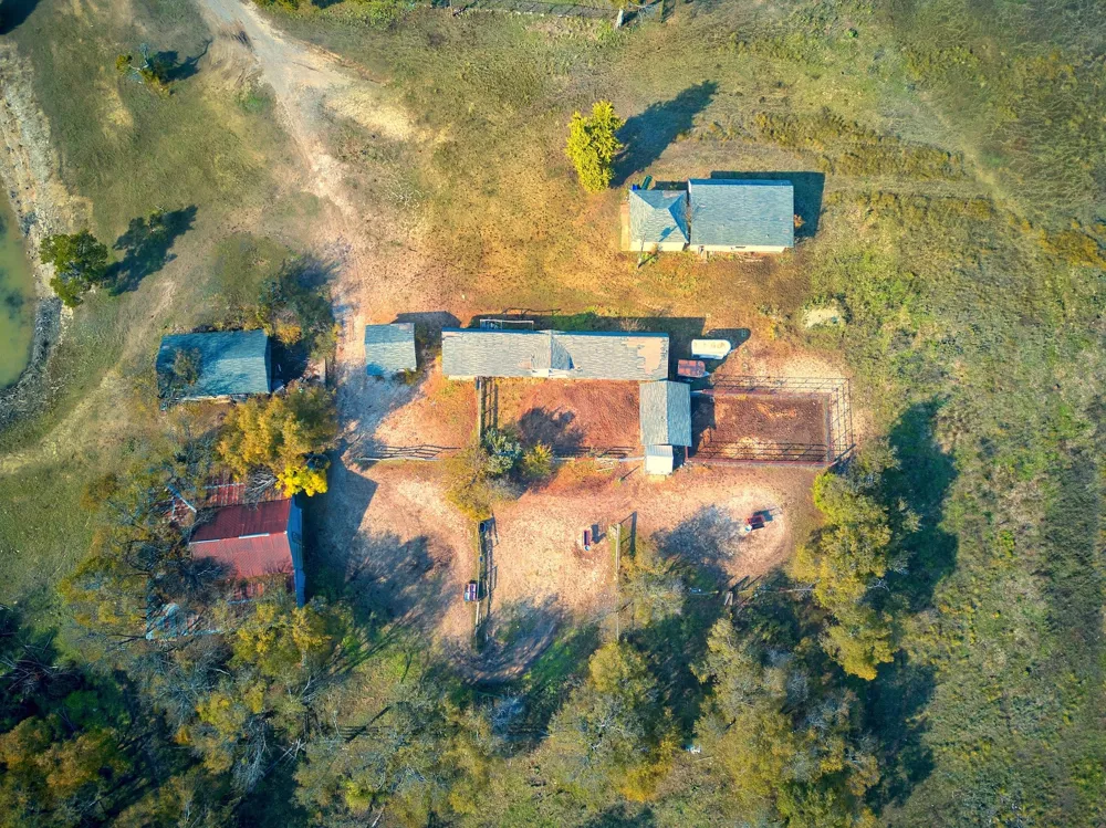 1318 J Elmer Weaver Freeway Cedar Hill, TX 75104
