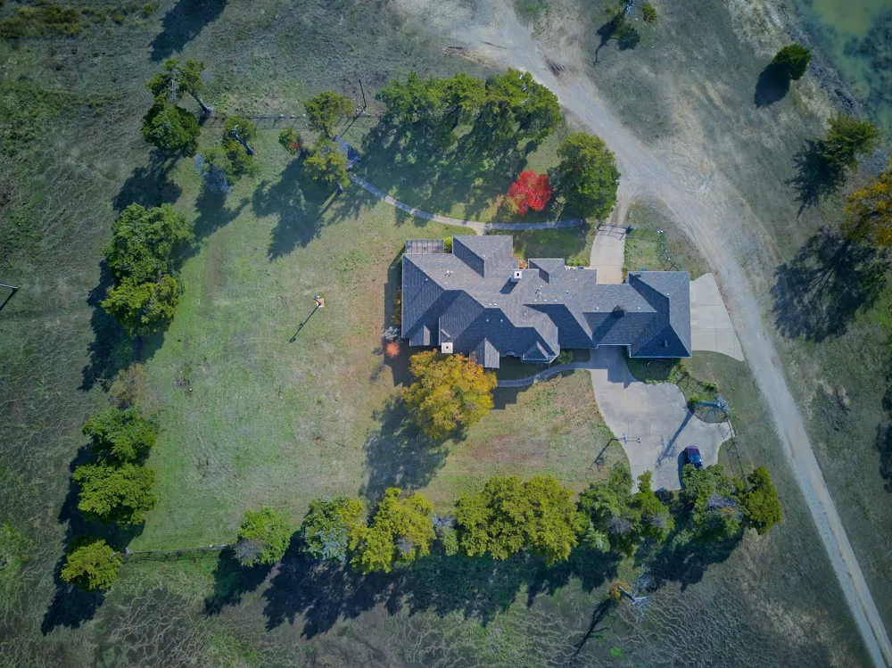 1318 J Elmer Weaver Freeway Cedar Hill, TX 75104
