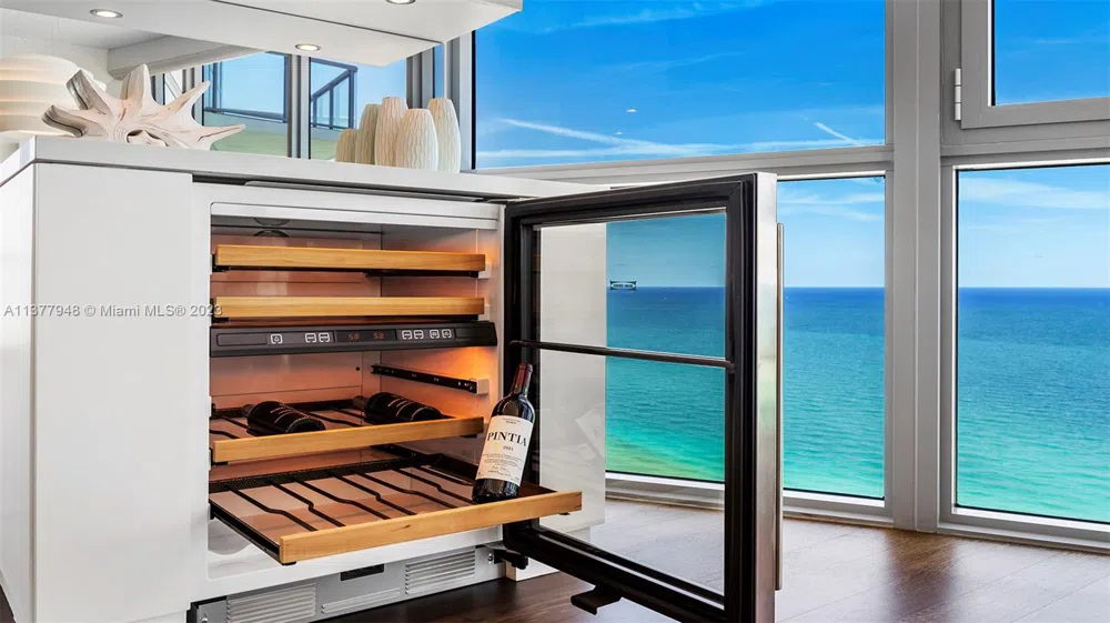 101 20th St #3909 Miami Beach, FL 33139