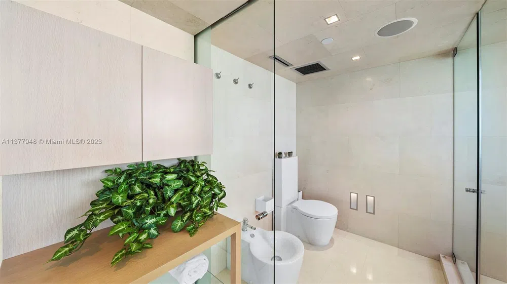 101 20th St #3909 Miami Beach, FL 33139