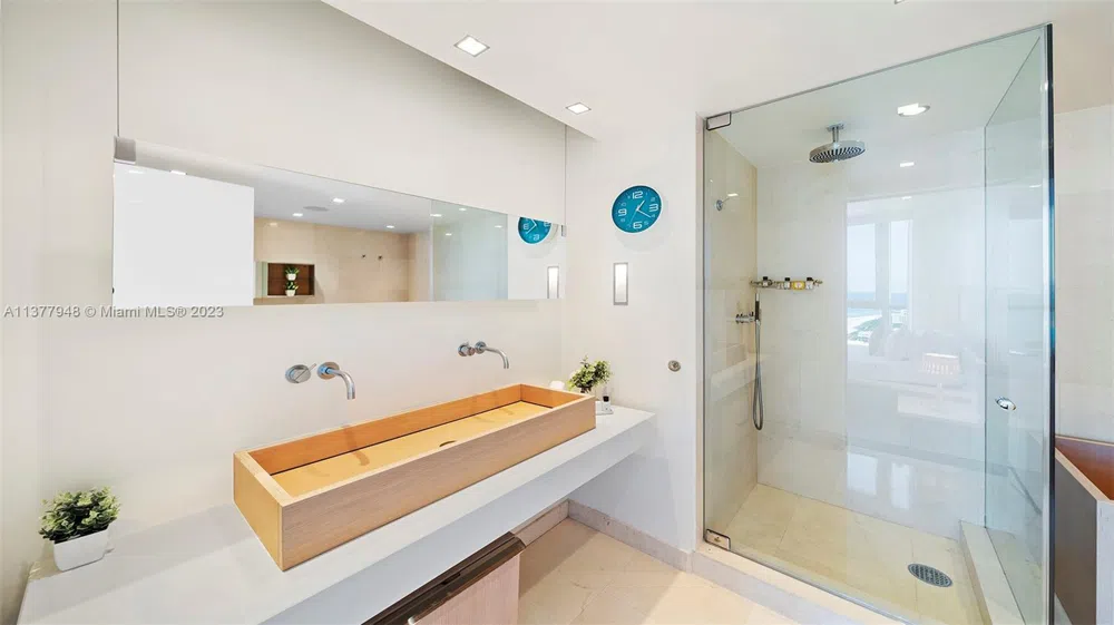 101 20th St #3909 Miami Beach, FL 33139