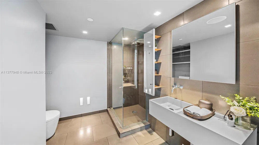 101 20th St #3909 Miami Beach, FL 33139