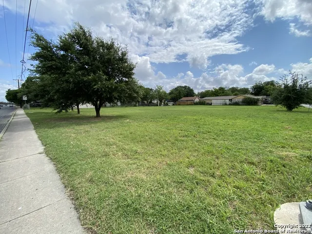 1821 FITCH ST San Antonio, TX 78211