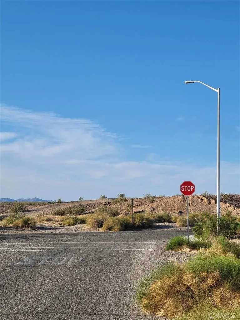 1 Lilly Hill Needles, CA 92363