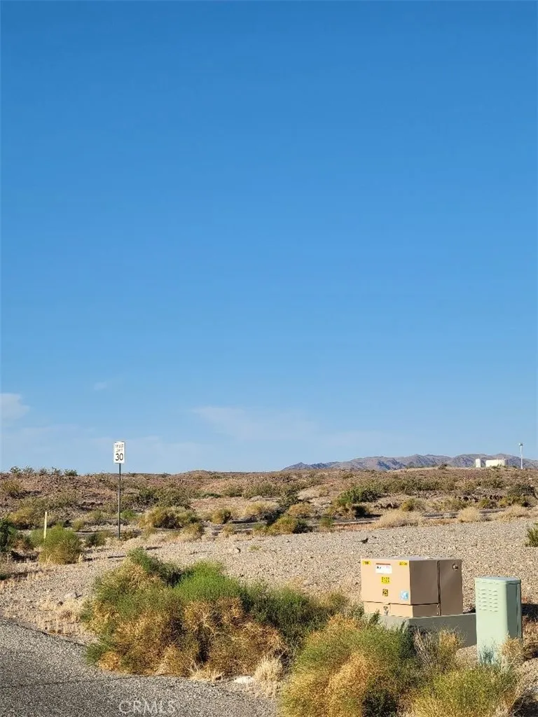 1 Lilly Hill Needles, CA 92363