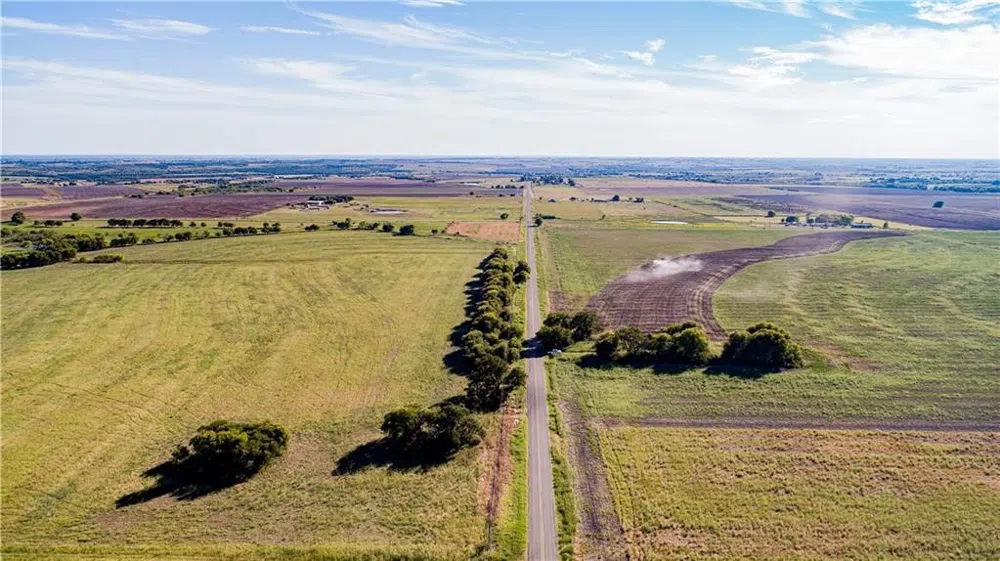450 Fm 1063 Thrall, TX 76578
