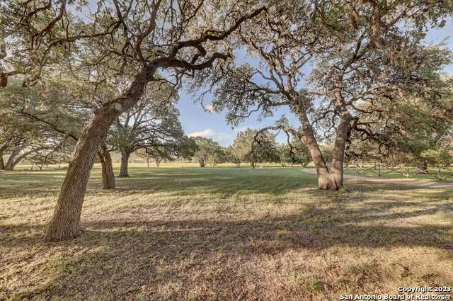 246 River Rd Hunt, TX 78024