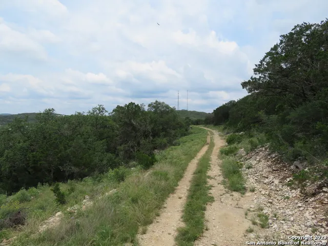 0 HILLTOP LOOP Lakehills, TX 78063