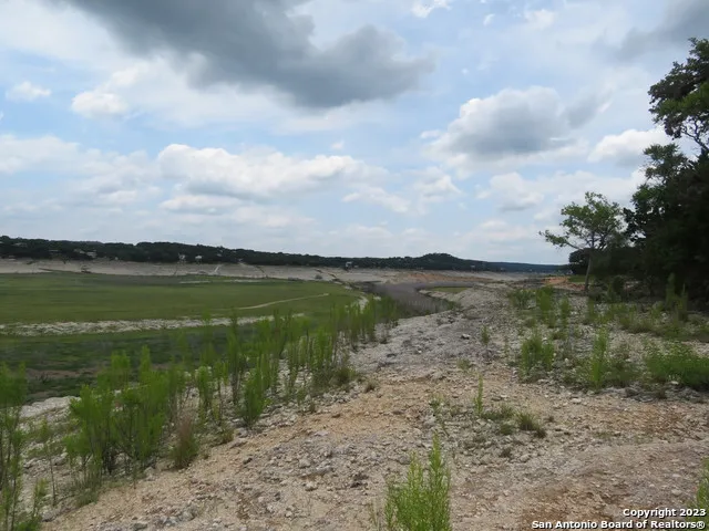 0 HILLTOP LOOP Lakehills, TX 78063
