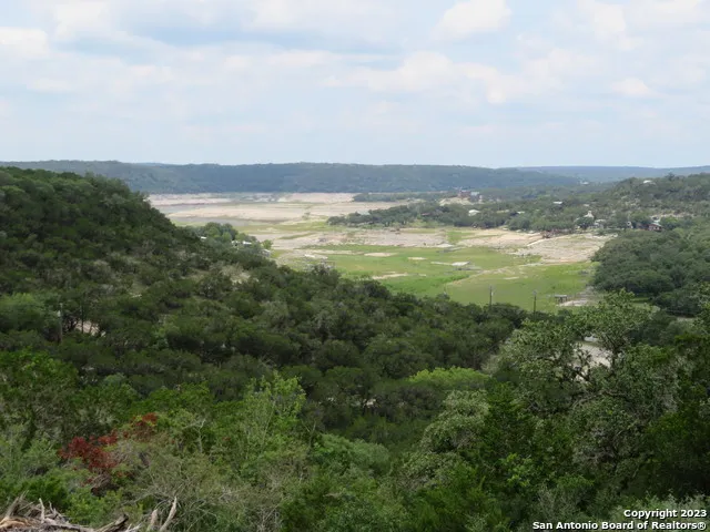 0 HILLTOP LOOP Lakehills, TX 78063