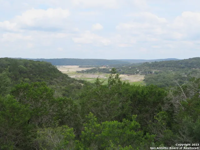 0 HILLTOP LOOP Lakehills, TX 78063