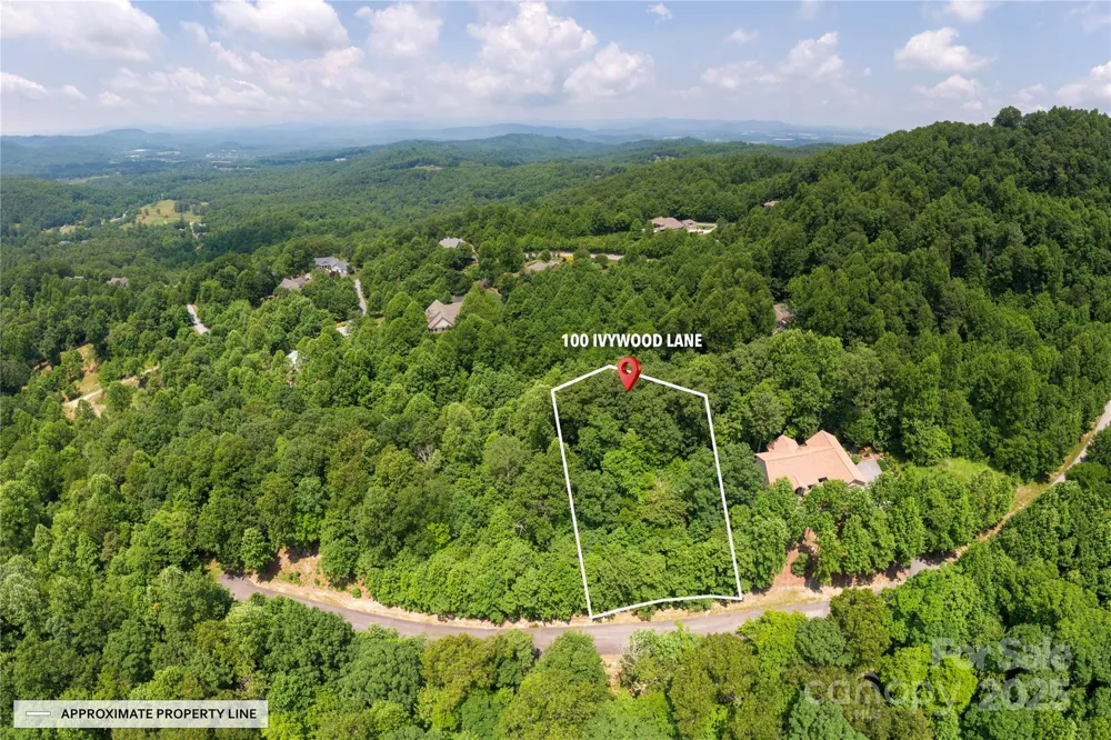 100 Ivywood Lane Laurel Park, NC 28739