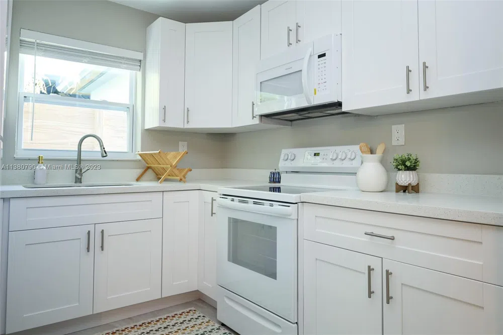 2761 SW 33rd Ave #2 Miami, FL 33133