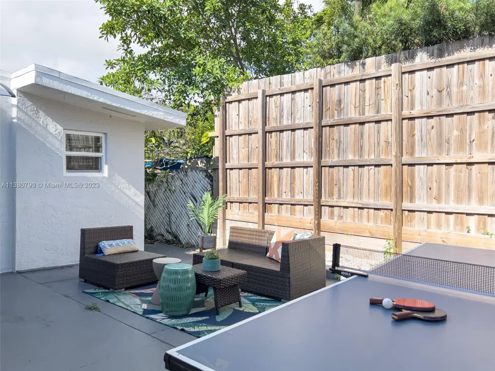 2761 SW 33rd Ave #2 Miami, FL 33133