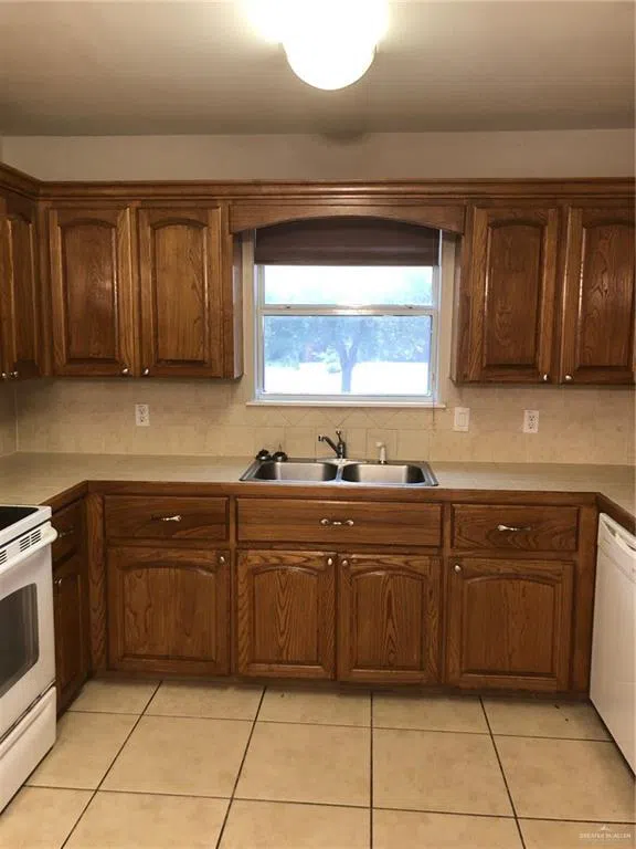 3835 Frontier Drive Edinburg, TX 78539