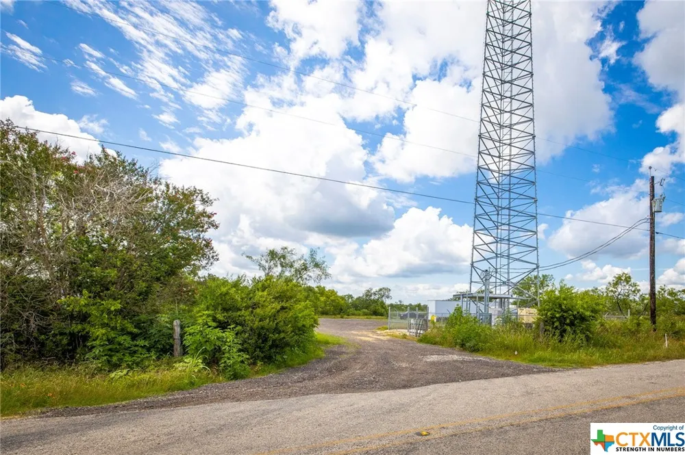 181 Pine Meadow Road Seguin, TX 78155
