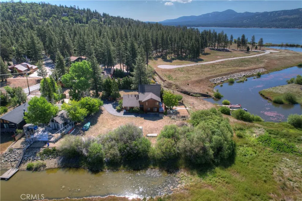 39483 North Shore Drive Fawnskin, CA 92333