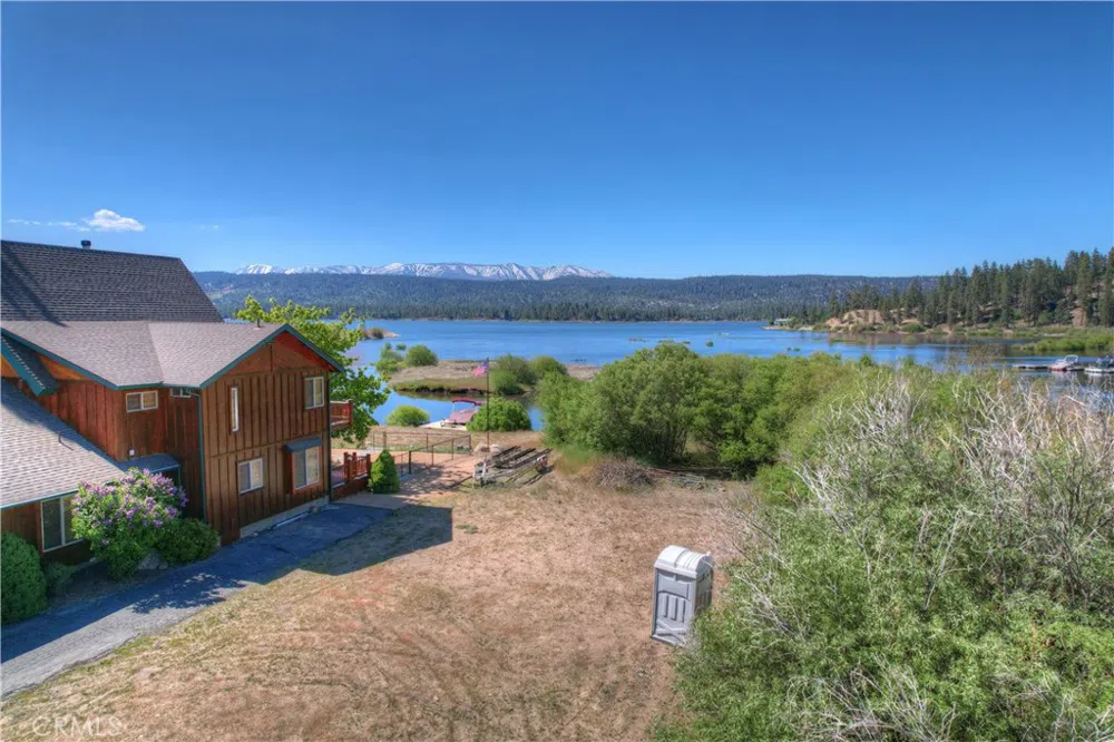 39483 North Shore Drive Fawnskin, CA 92333