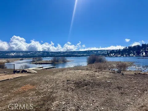 39483 North Shore Drive Fawnskin, CA 92333