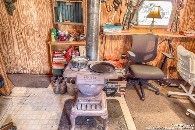 465 Watkins Road Mountain Home, TX 78058