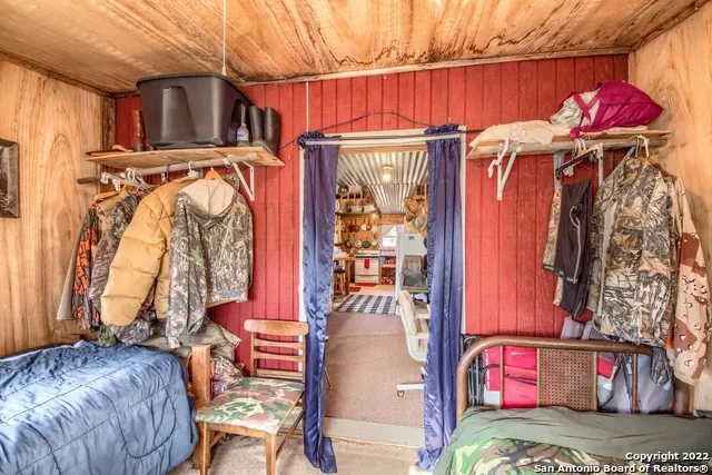 465 Watkins Road Mountain Home, TX 78058